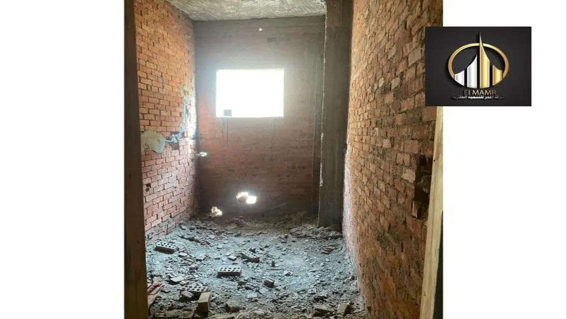 Apartment with a large area in the northwest of 15