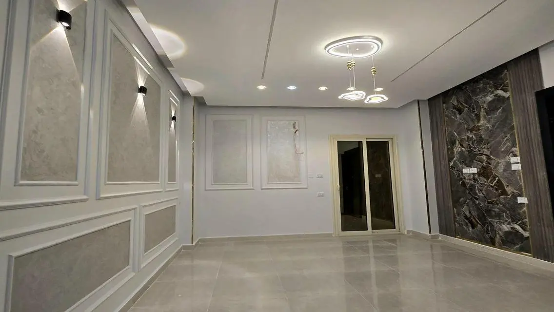 شقه للبيع حى تانى تانى نمره من الكفراوى