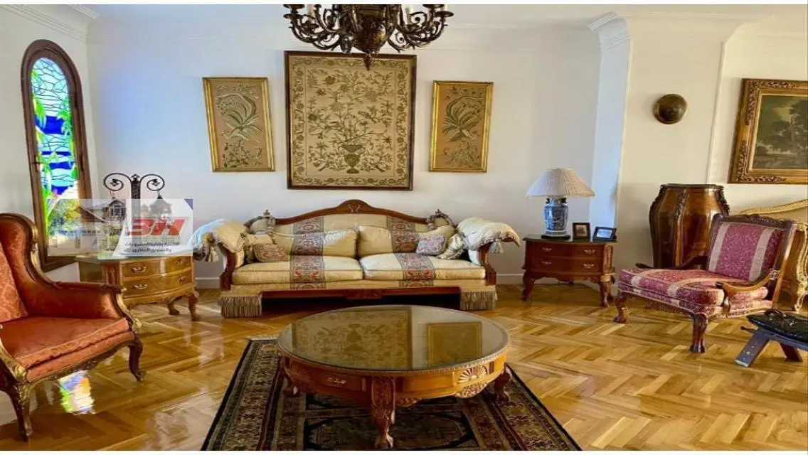 شقة 330 م للبيع عمارات عثمان روكسى مصر الجديدة   .
