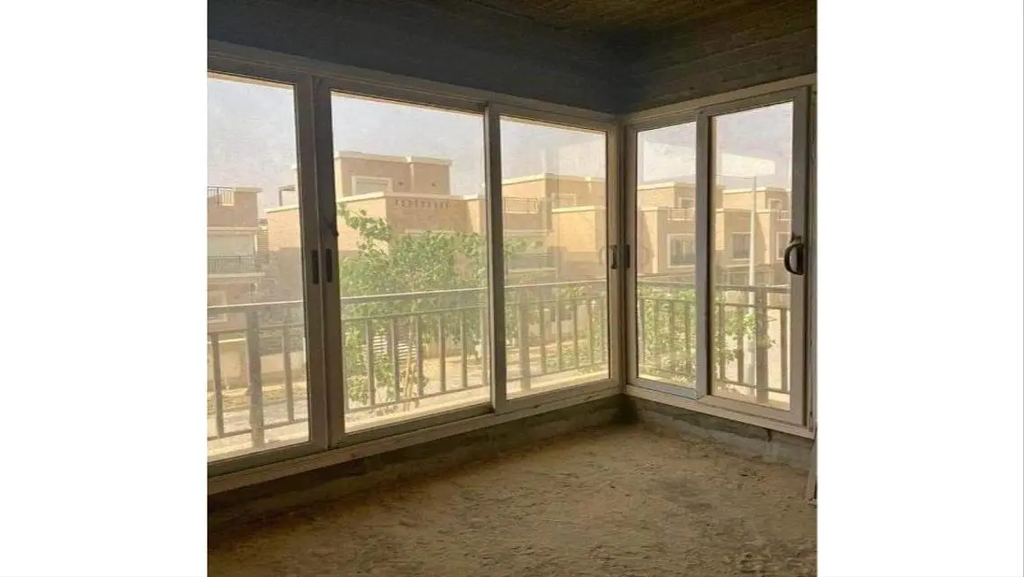 امتلك كواترو فيلا 143م بجانب فندق Kempinski التجمع