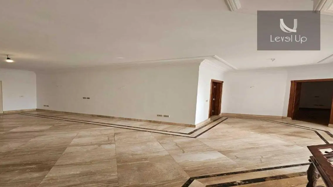 فيلا للايجار نص مفروش فى جالريا مون فالى فى تسعين