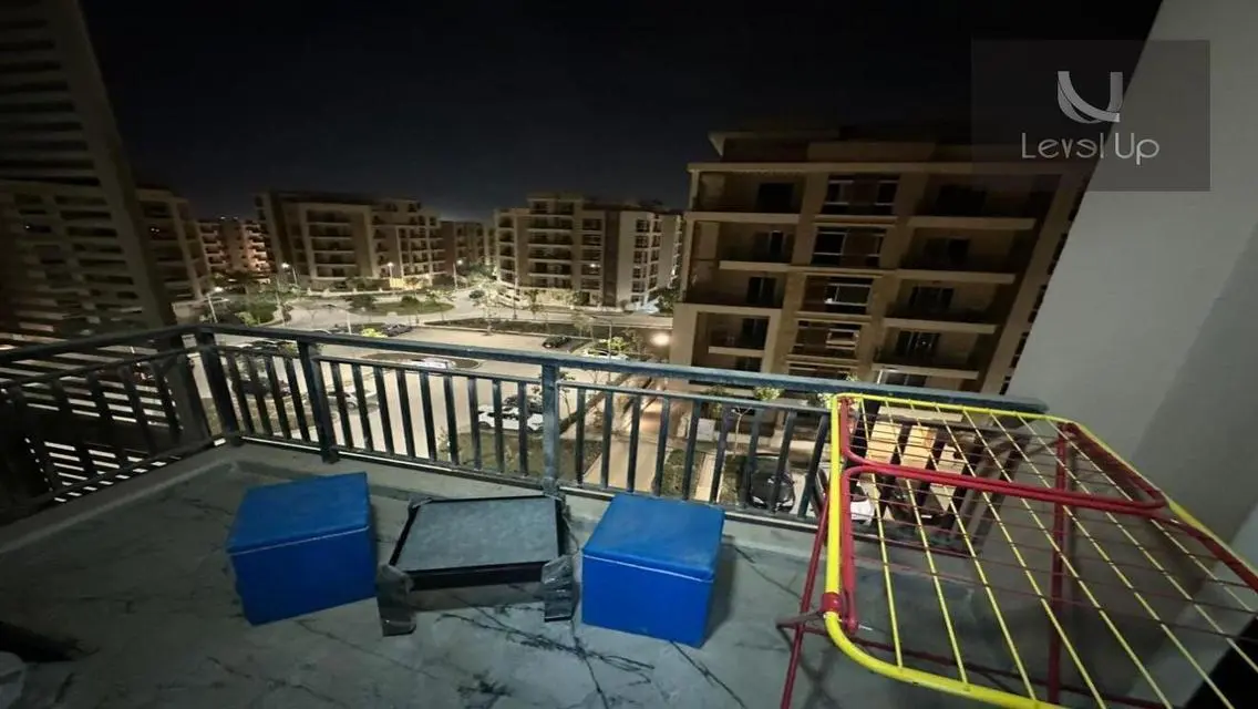 شقة للايجار مفروشة بالكامل في كمبوند تاج سيتي