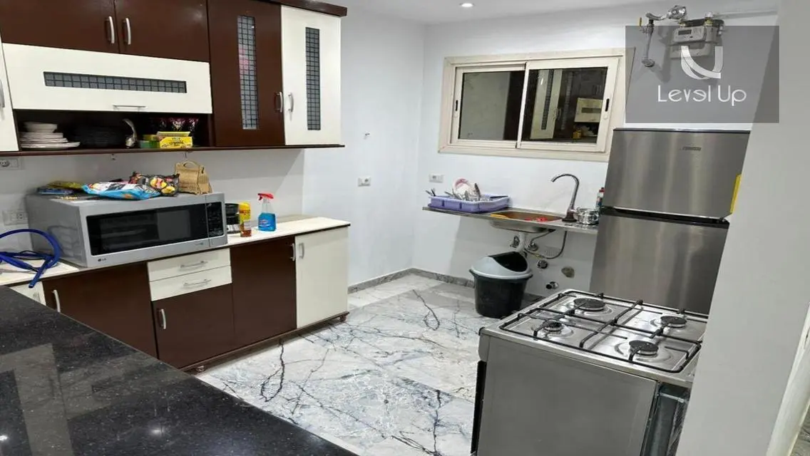 شقة للايجار مفروشة بالكامل في كمبوند تاج سيتي