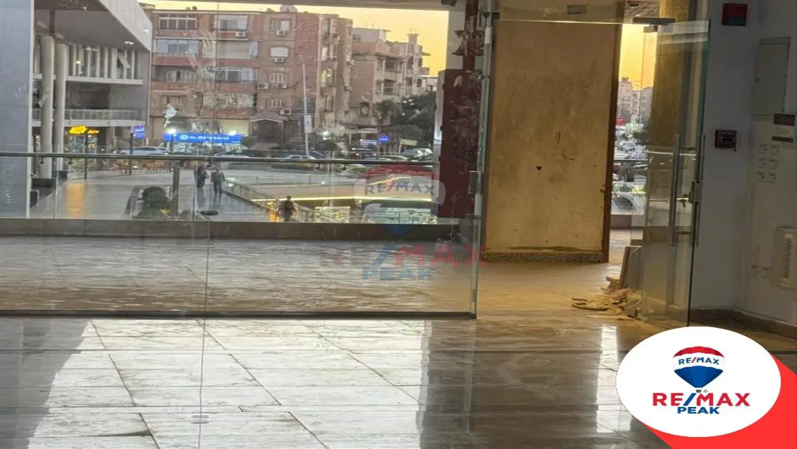 West Gate Mall Shop For Rent 67m