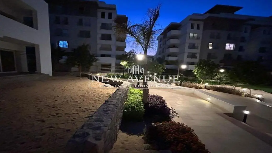 Apartment Semi finished for sale in Hyde park