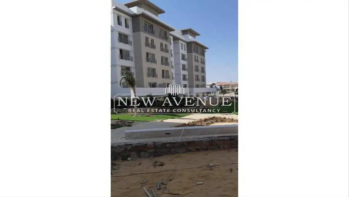 Apartment Semi finished for sale in Hyde park
