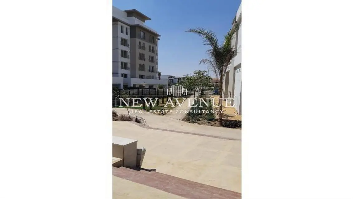 Apartment Semi finished for sale in Hyde park