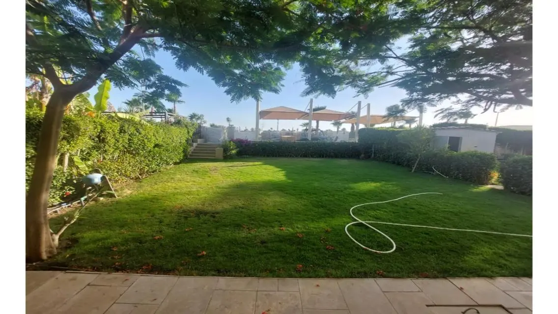 للبيع فيلا بمارينا 5 اول صف بحيره رمليه           