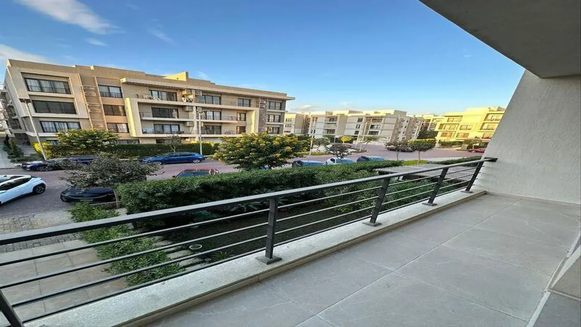 Apartment for rent in Fifth Square Compound, Al Ma
