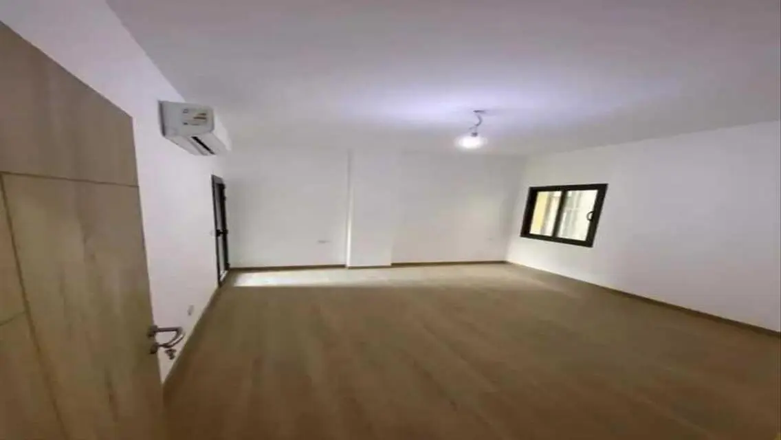 Nice Apartment for rent in Fifth Square Al Marasem