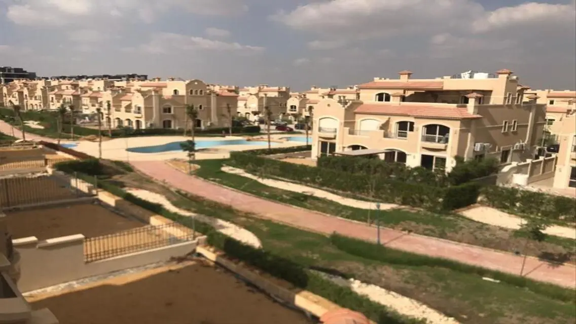 فيلا توين هاوس للبيع بكمبوند الباتيو اورو التجمع .