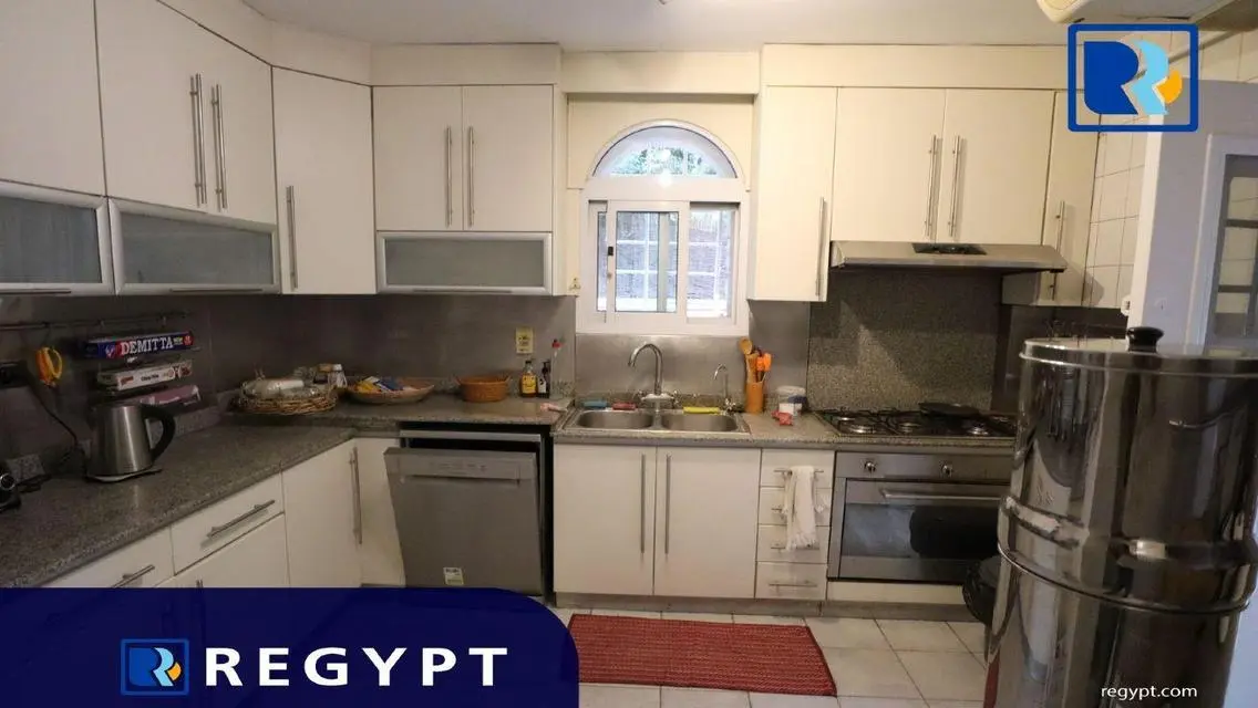 فيلا اداري  للإيجار بحمام سباحة في سرايات المعادي