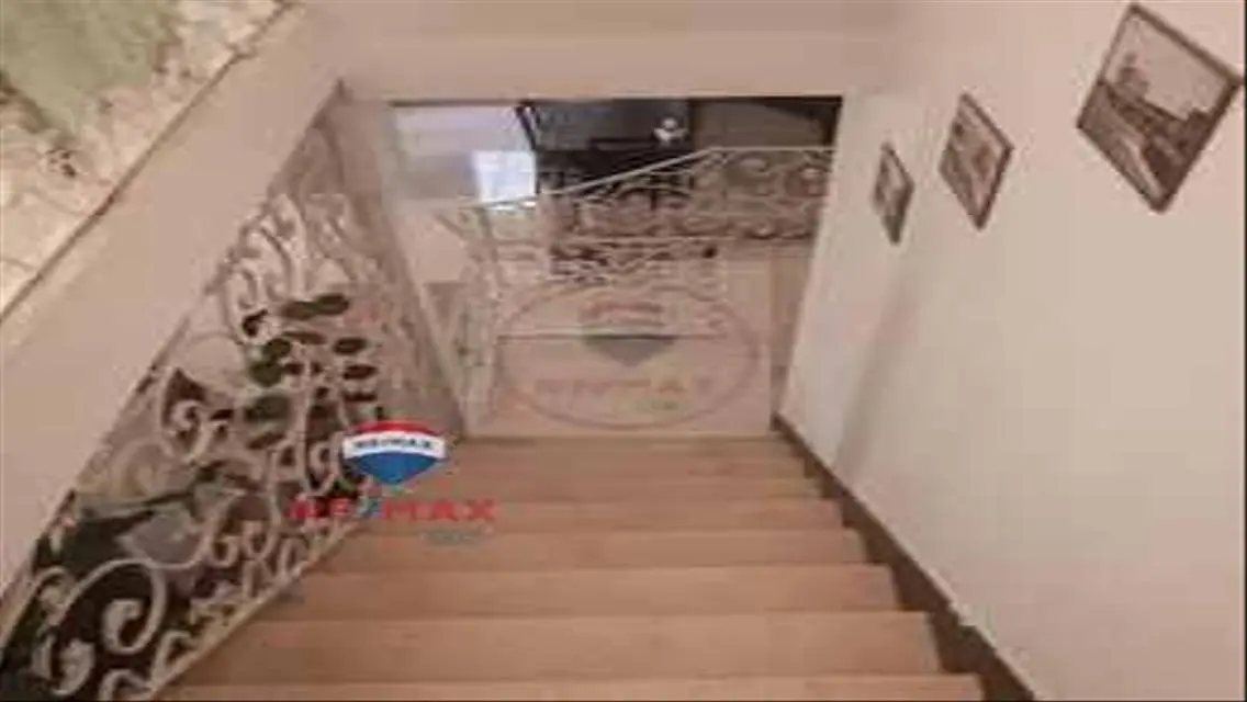 Must see, prime location, American kitchen