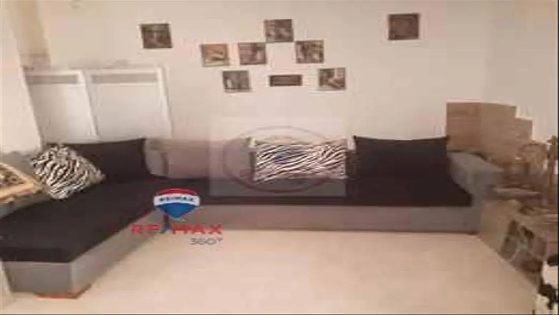 Must see, prime location, American kitchen