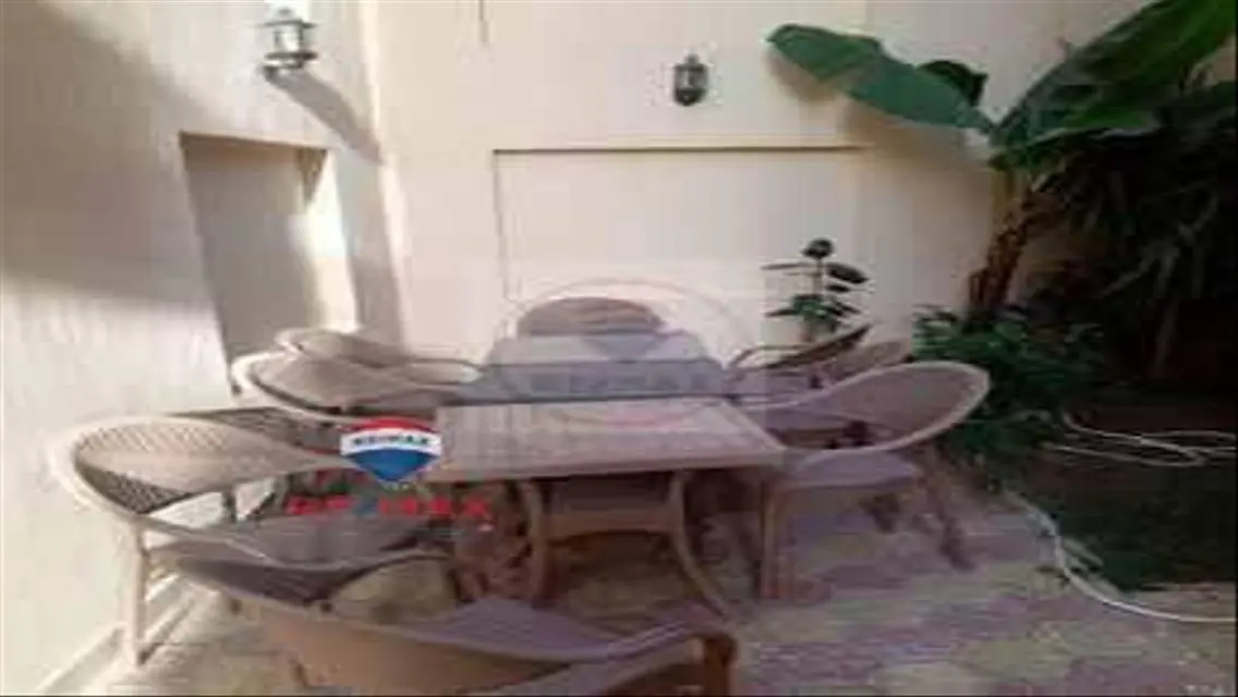 Must see, prime location, American kitchen