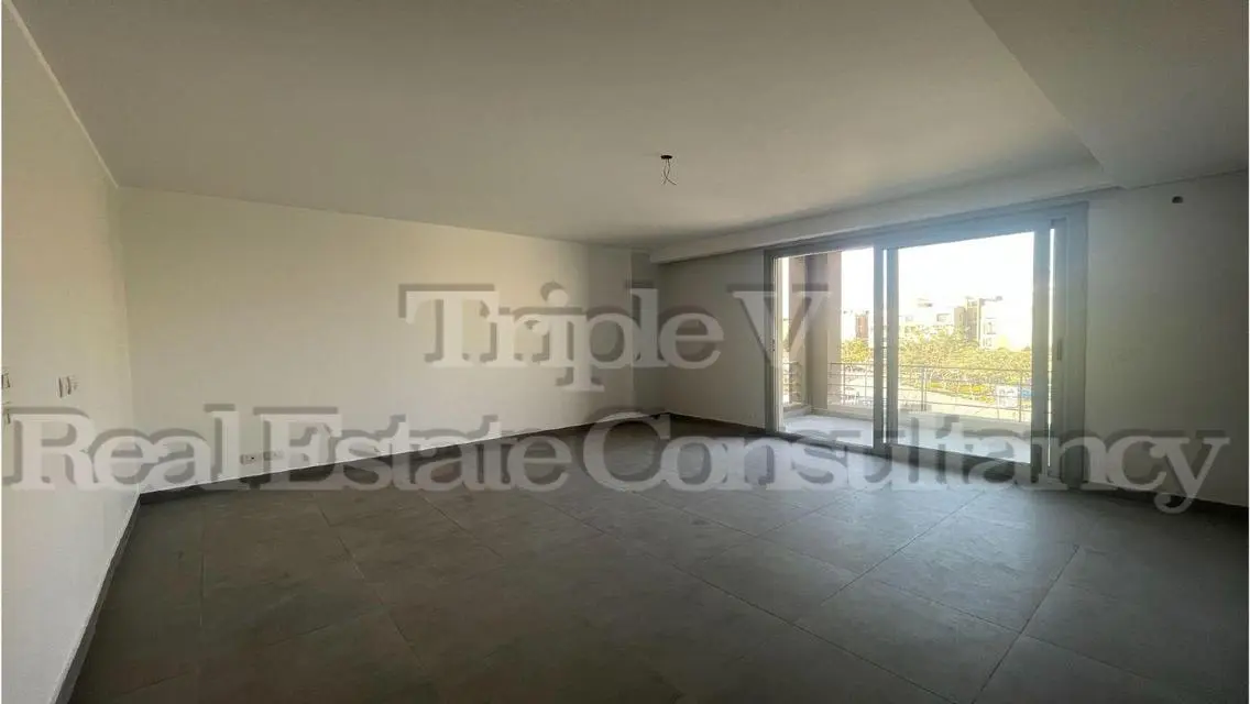 UltraSuperLux FirstUse With Kitchen Landscape View