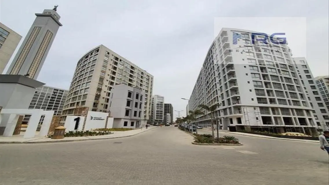 Apartment 185 sqm, 3 rooms, 3 bathrooms, living