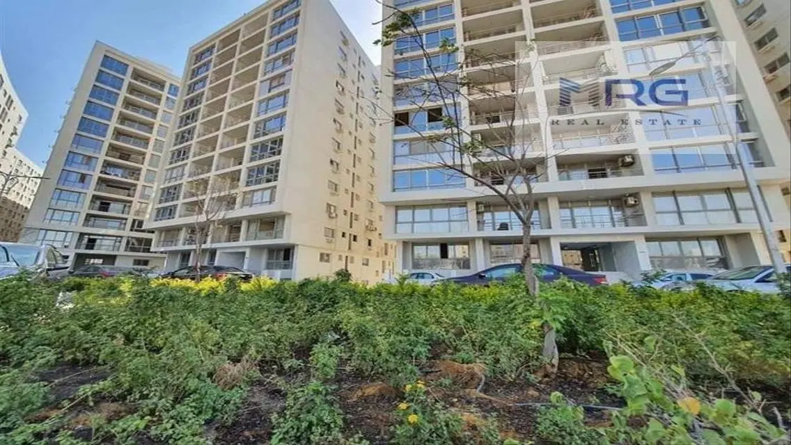Apartment 185 sqm, 3 rooms, 3 bathrooms, living