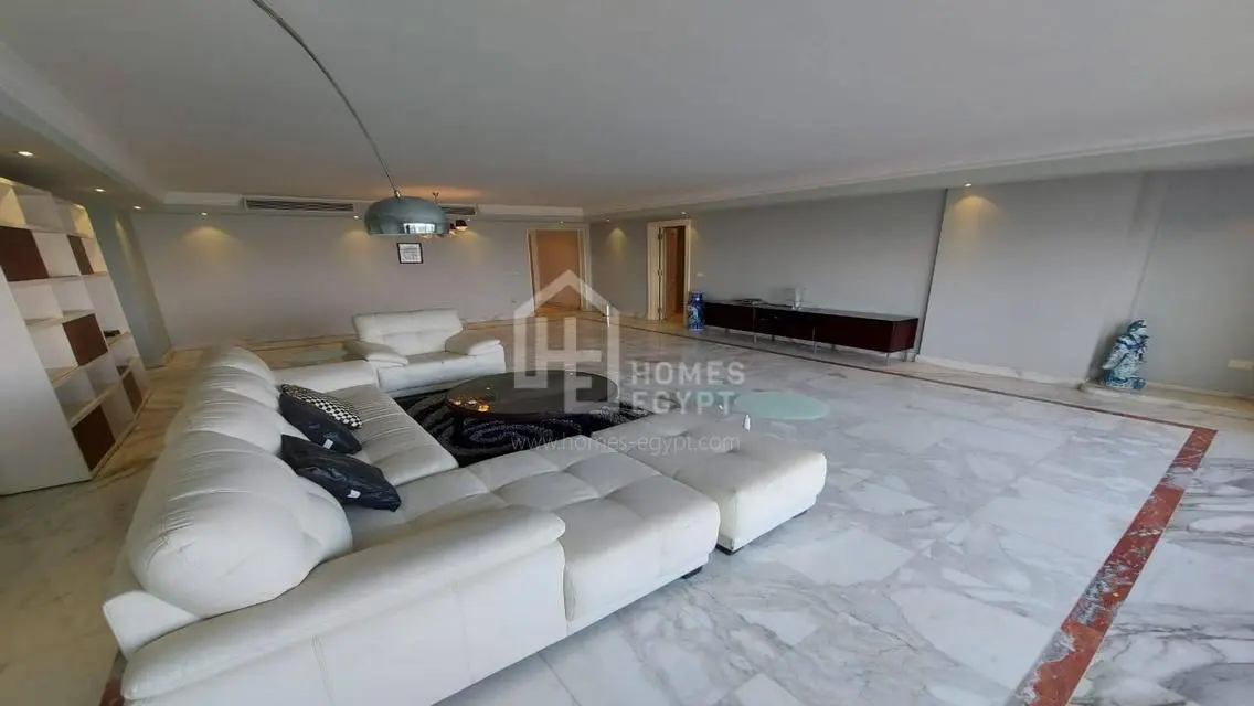 Stunning Nile and Cairo Tower View Apt in Dokki