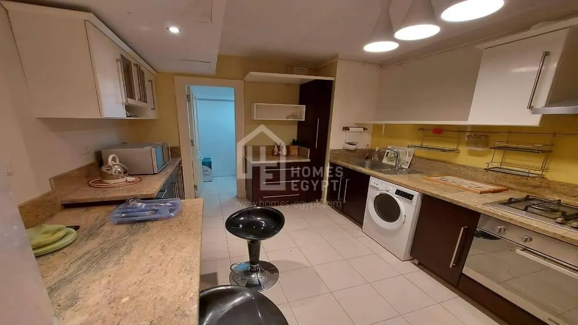 Stunning Nile and Cairo Tower View Apt in Dokki