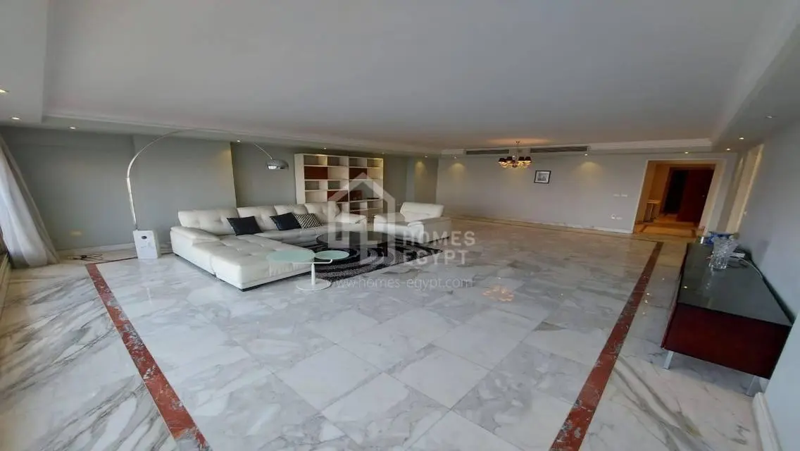 Stunning Nile and Cairo Tower View Apt in Dokki