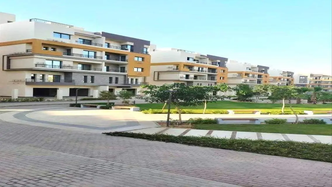 بنتهاوس بسعر لقطه وفيو لاند سكيب مميز