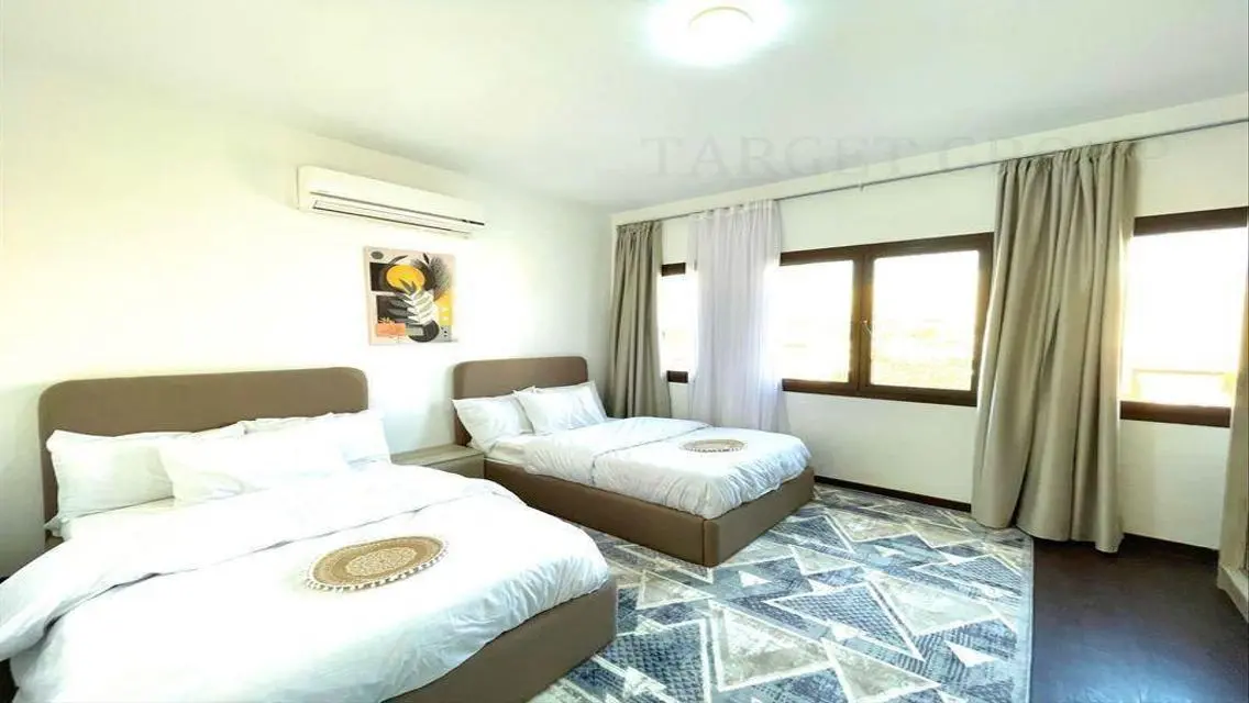 Villa in Lake View Dusit, furnished ultra modern