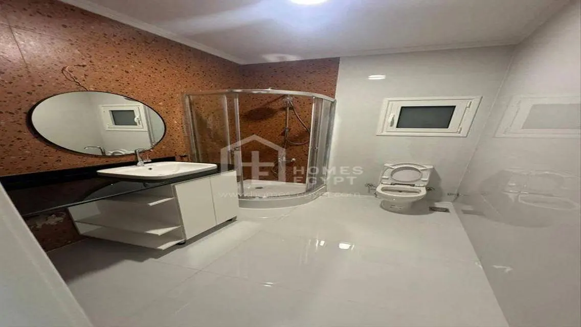 Refurbished South Zamlalek 3 Br Flat