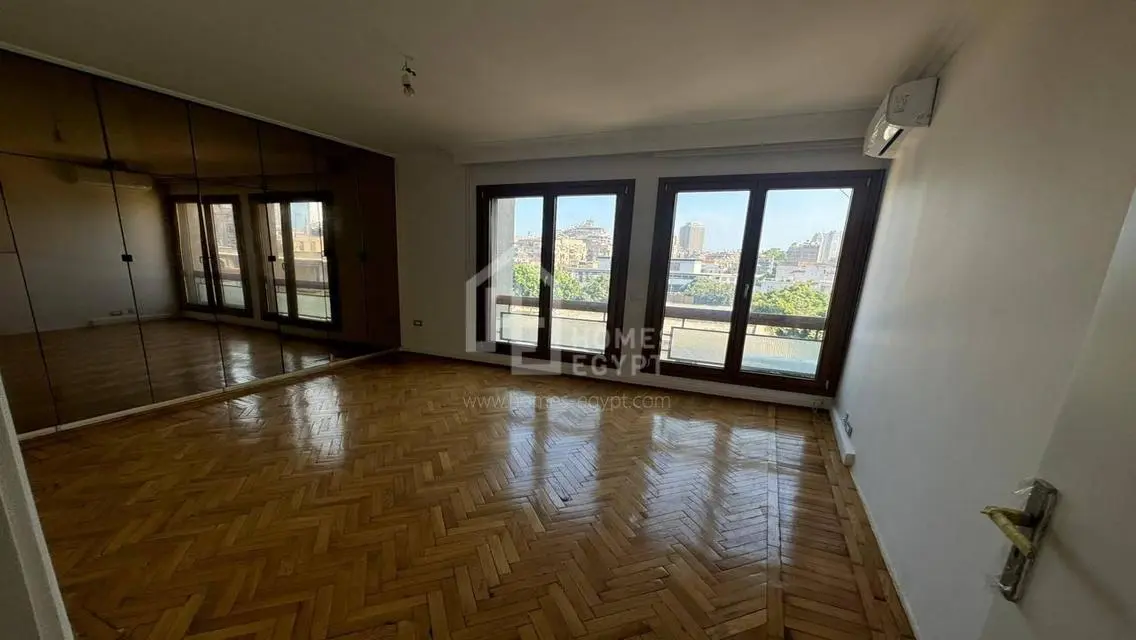 Refurbished South Zamlalek 3 Br Flat
