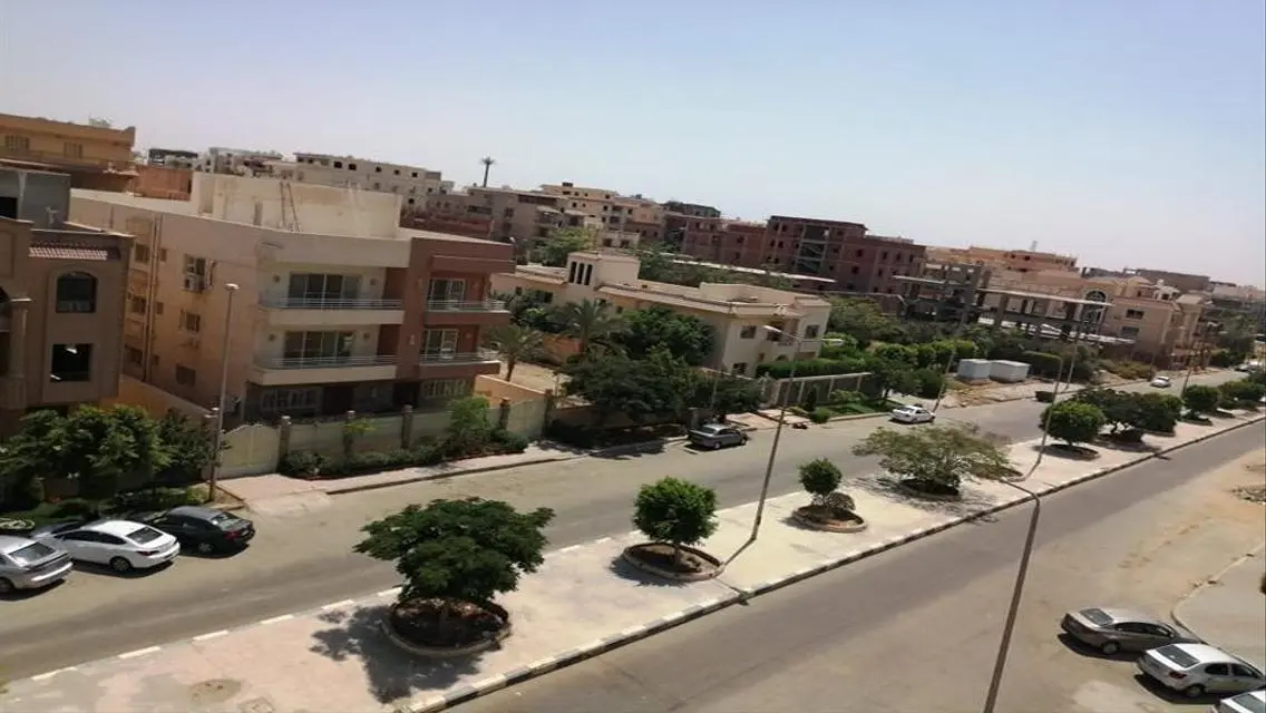 107م لقطة بجوار تيراس مول 3/4 تشطيب كاملة المرافق