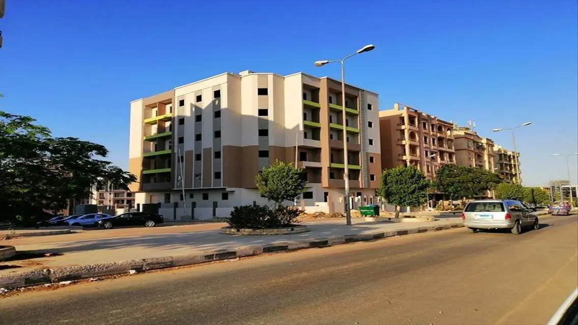 107م لقطة بجوار تيراس مول 3/4 تشطيب كاملة المرافق