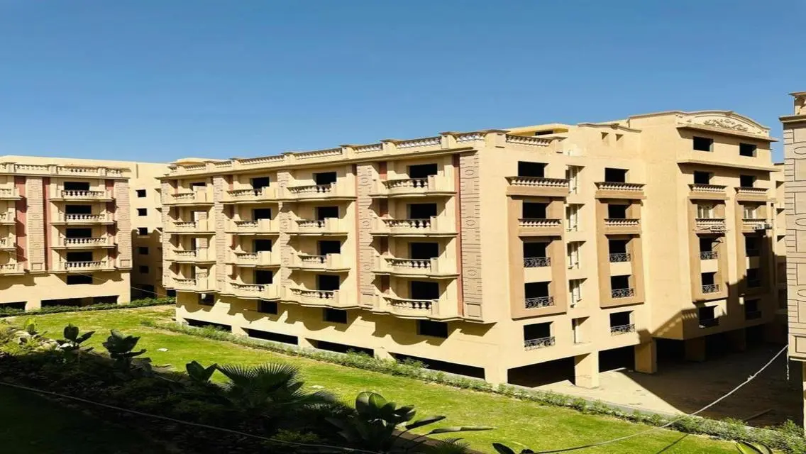 Ready to move apartment , minutes from Water Way