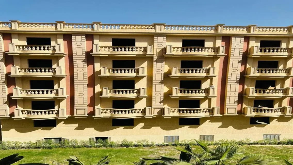 Ready to move apartment , minutes from Water Way