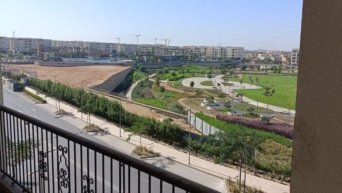 شقة للايجار بميفيدا كريسنت بافضل فيو
