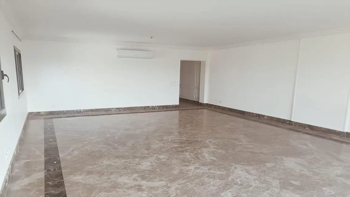 شقة للايجار بميفيدا كريسنت بافضل فيو