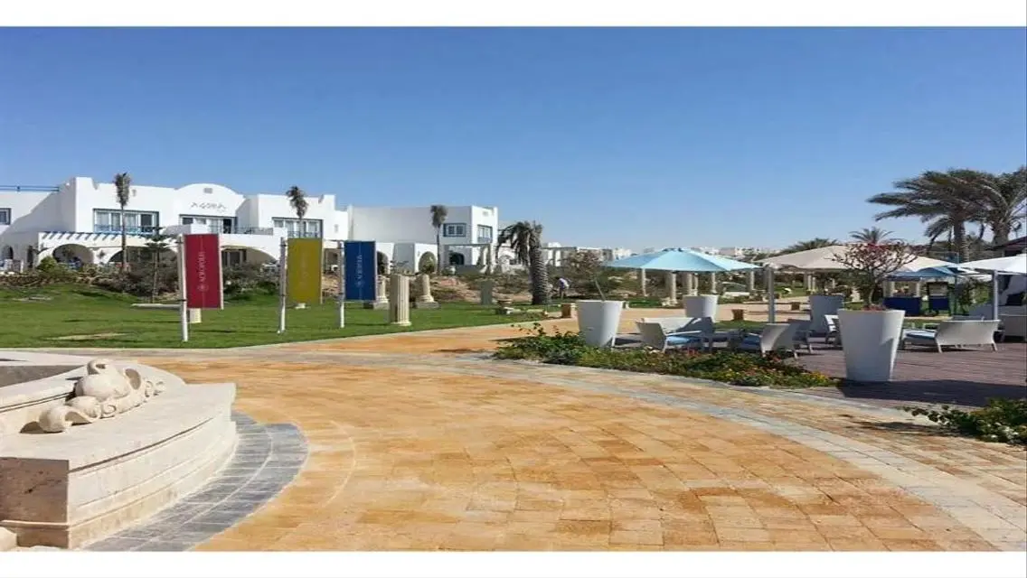 شالية بجاردن للبيع متشطب بالكامل  في بلاج