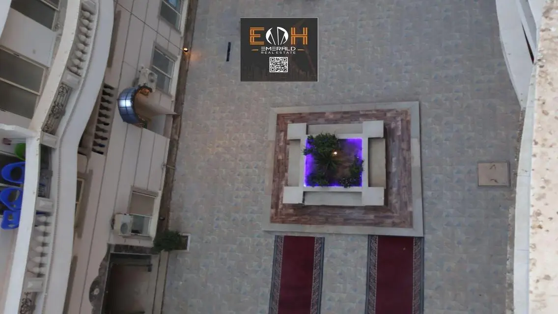 شقة فاخرة للبيع بمساحة واسعة