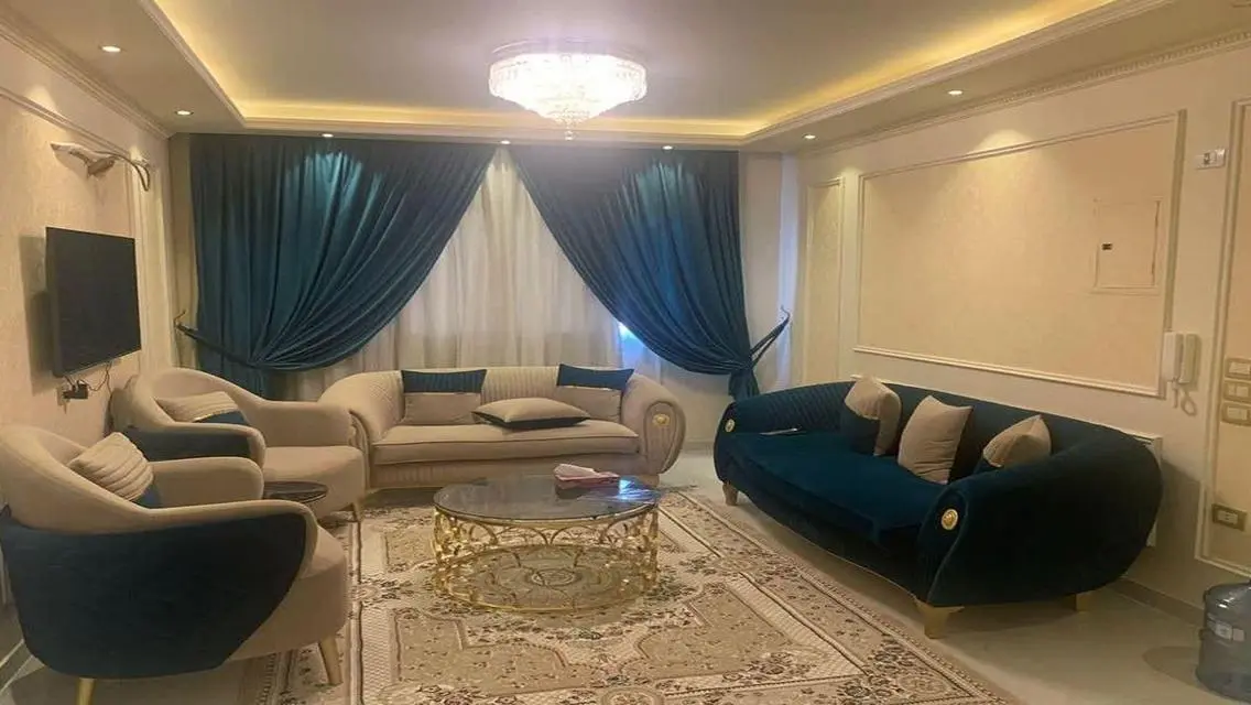 2bdr semi_furnished apt for rent in new Cairo