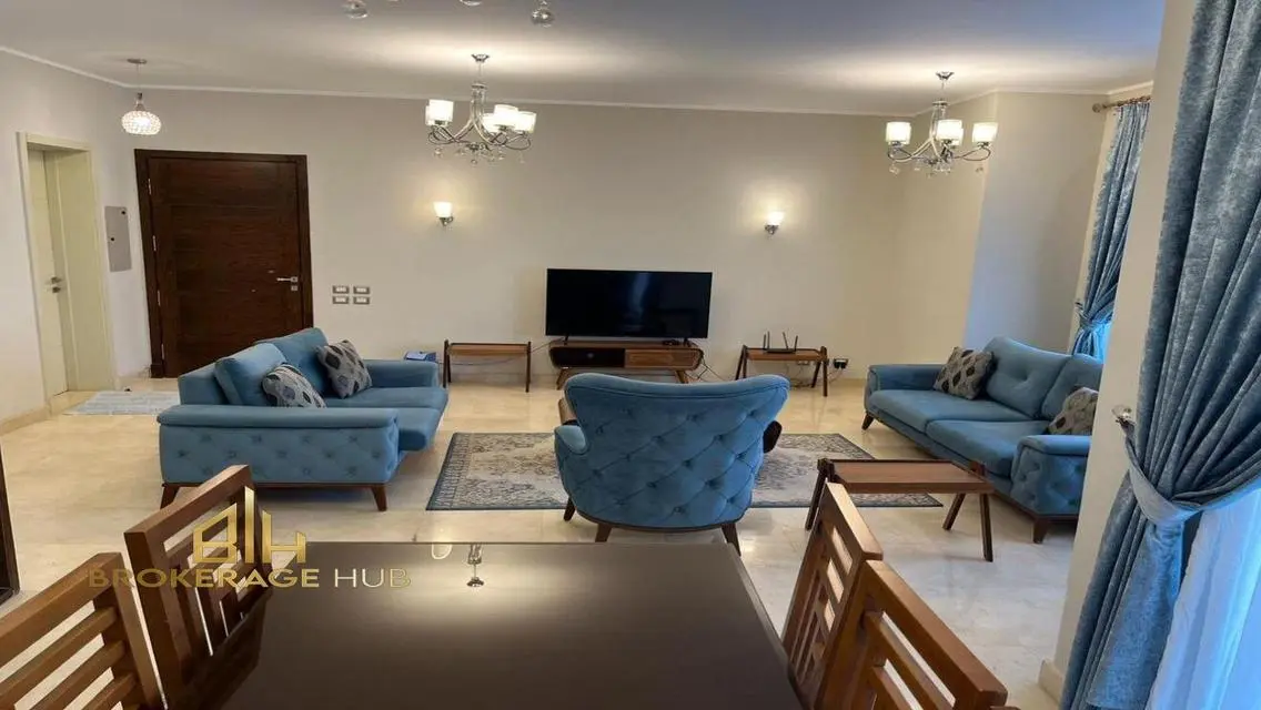 furnished Apartment 150m for rent in Village gate