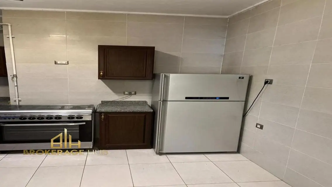 furnished Apartment 150m for rent in Village gate