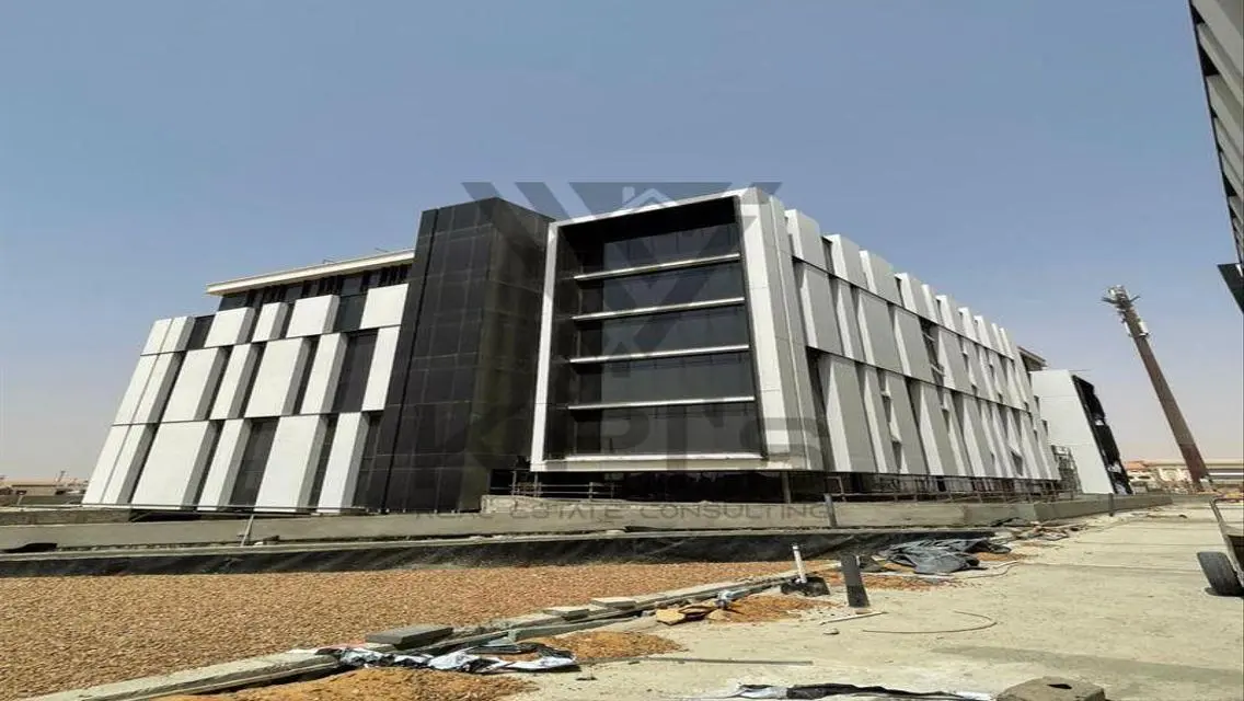 Office for rent Prime Location in Hyde Park 140M