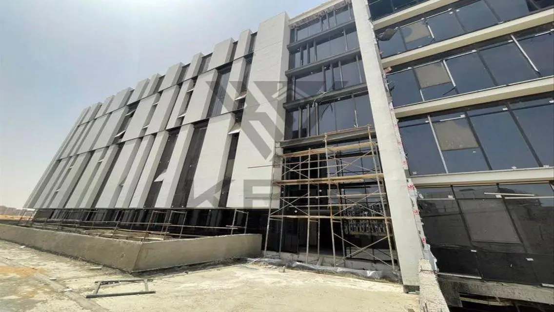 Office for rent Prime Location in Hyde Park 140M