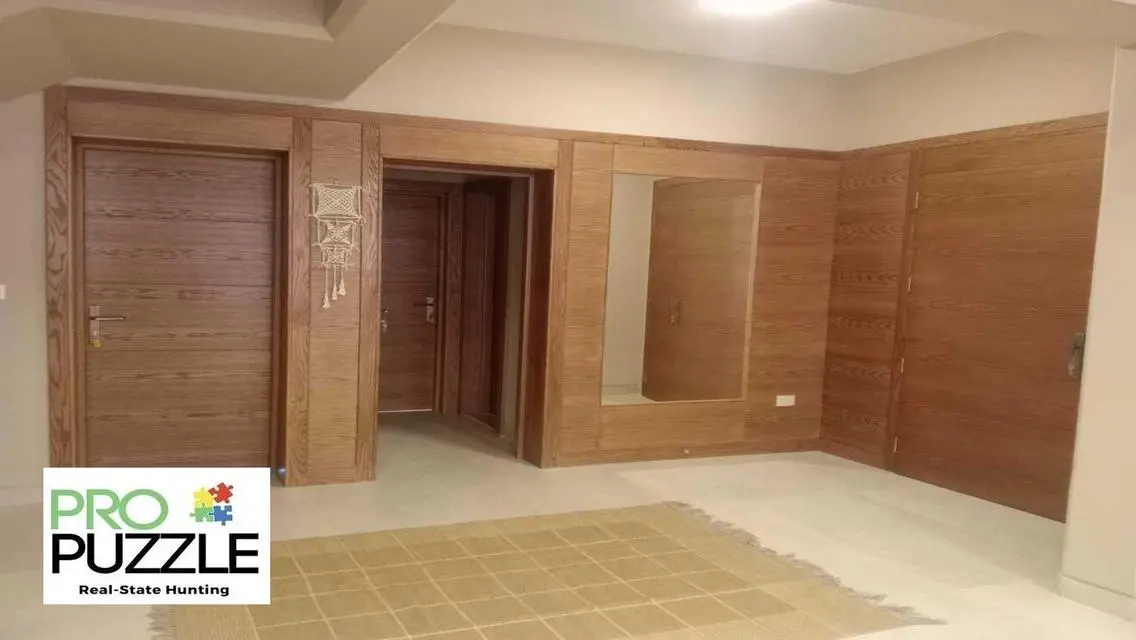 توب فيو كمبوند  **للإيجار: توين فيلا (اول استخدام)