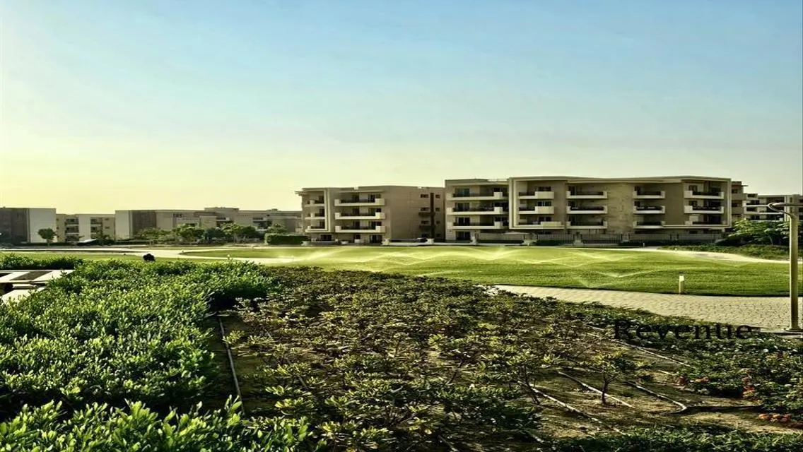 Luxury Living Awaits – Ready-to-Move Apartment
