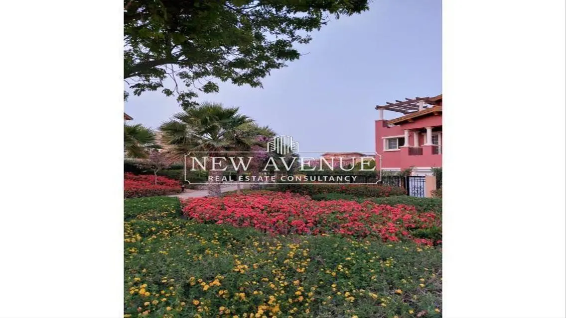 Twinhouse with Downpayment in Hydepark new cairo