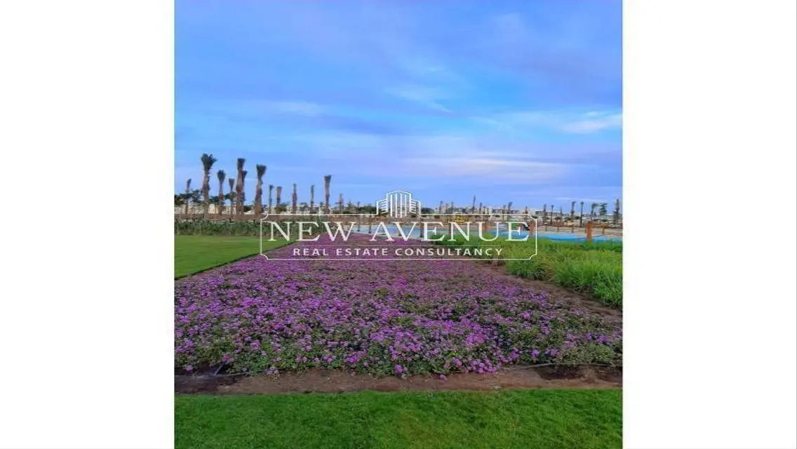 Twinhouse with Downpayment in Hydepark new cairo