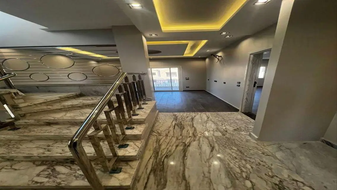Villa for sale fully finished with kitchen and Acs