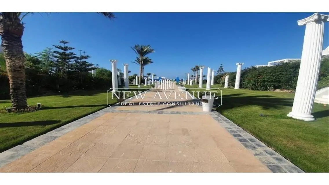 Townhouse with garden in Mountain view ras elhekma