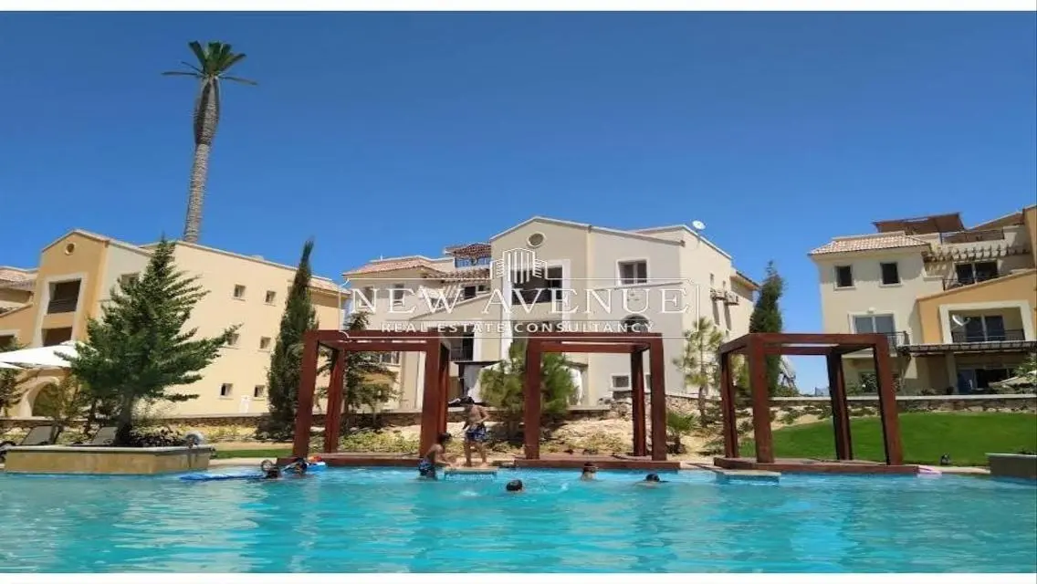 Townhouse with garden in Mountain view ras elhekma
