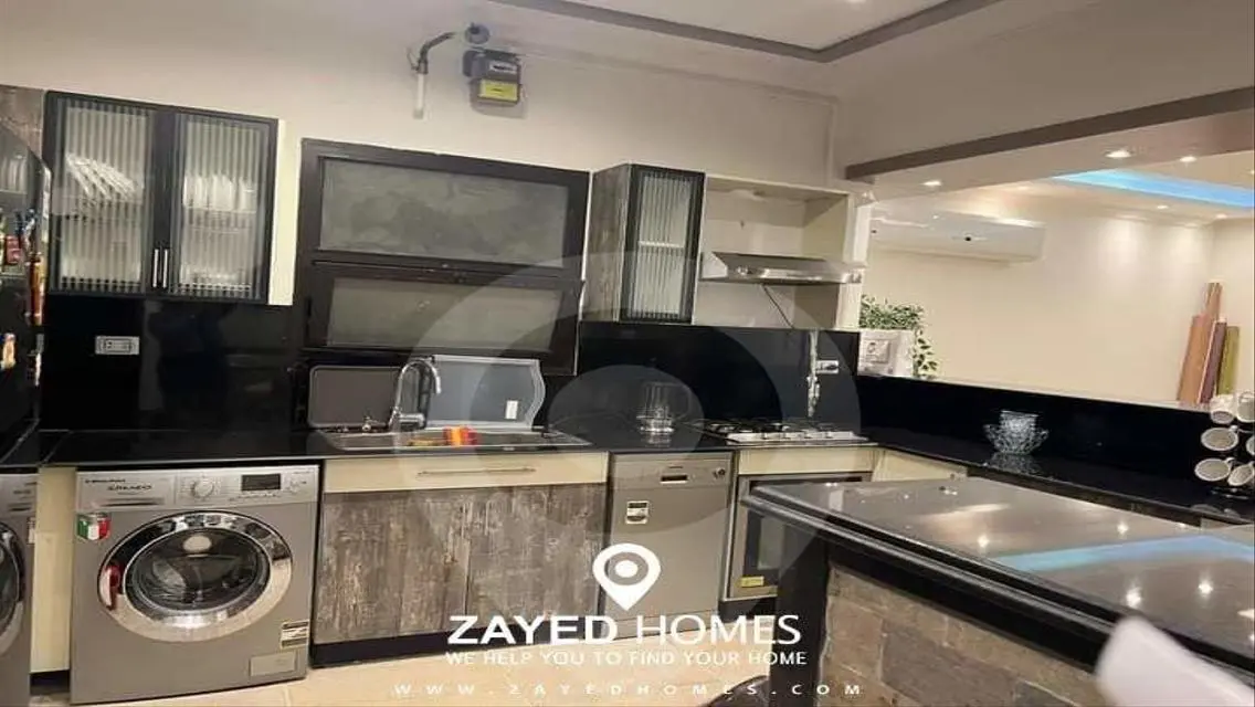 Furnished apartment for rent in Courtyard Beverly